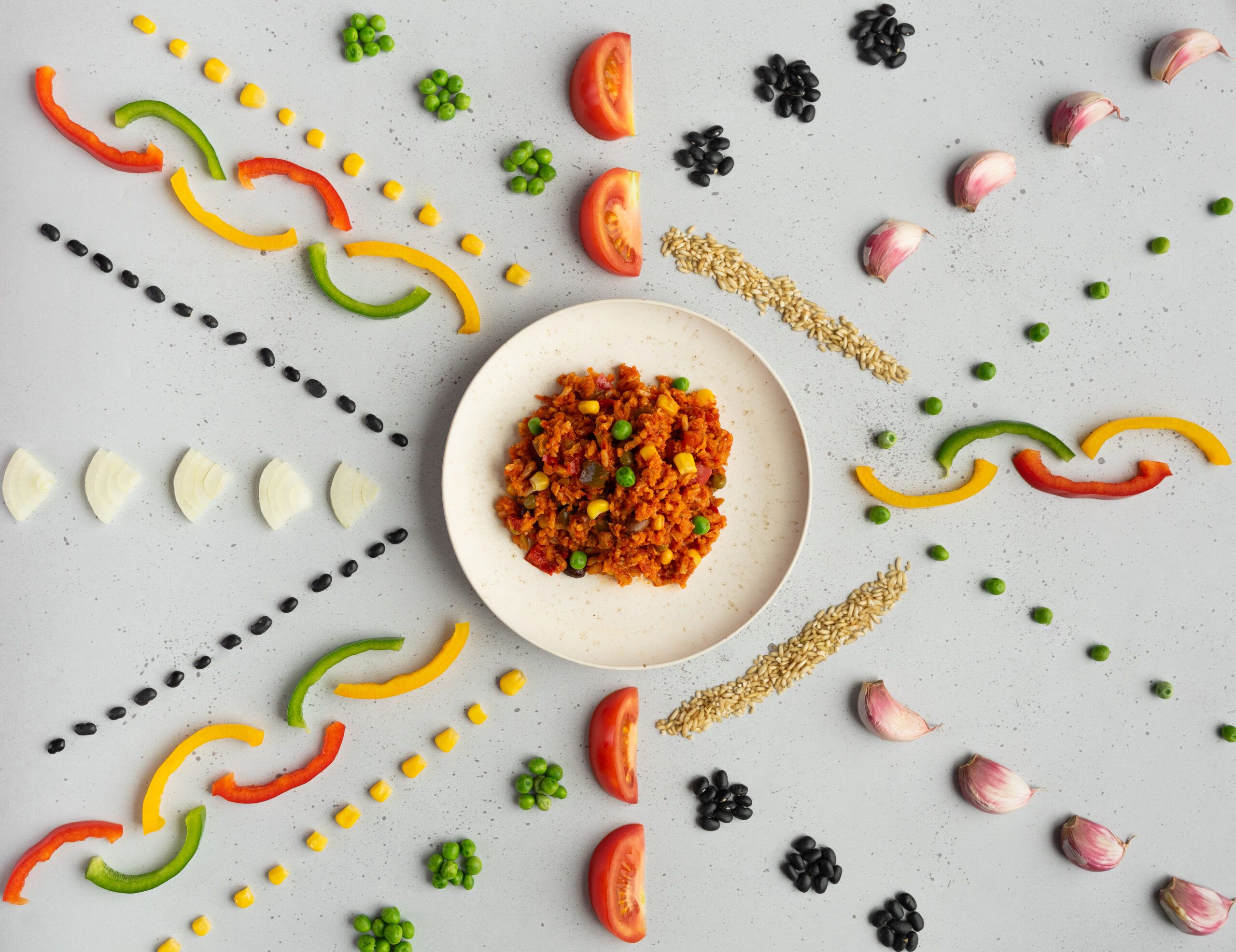 Voorbeeld van een kleurrijk groentegerecht geserveerd door TommyTomato